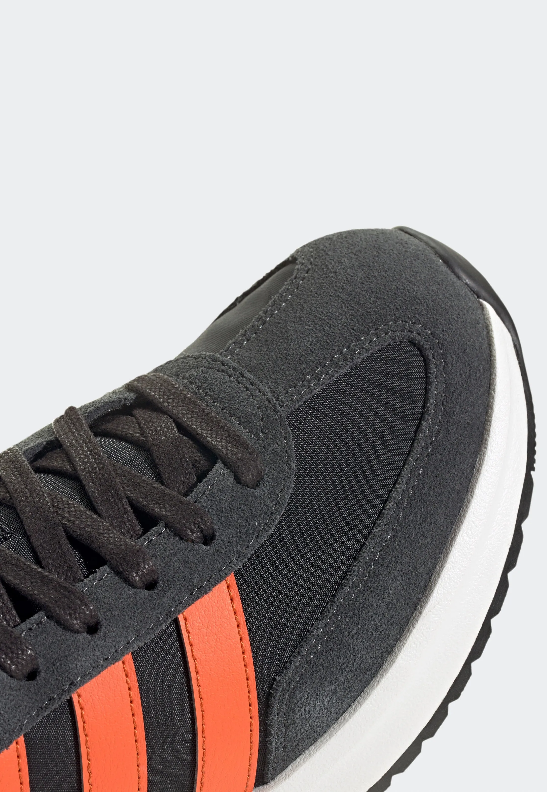 Adidas - Run 70s 2.0 Coreblack/Seimor/Carbon - Shoes