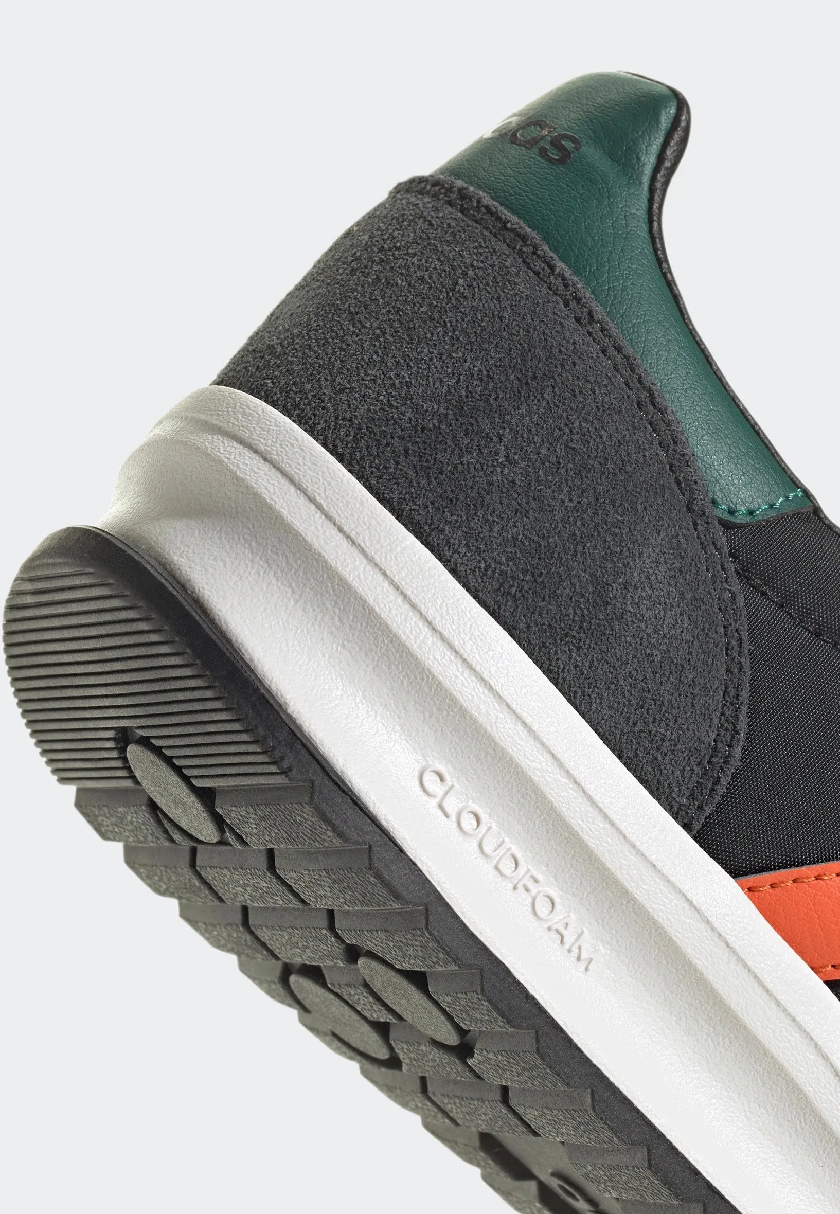 Adidas - Run 70s 2.0 Coreblack/Seimor/Carbon - Shoes