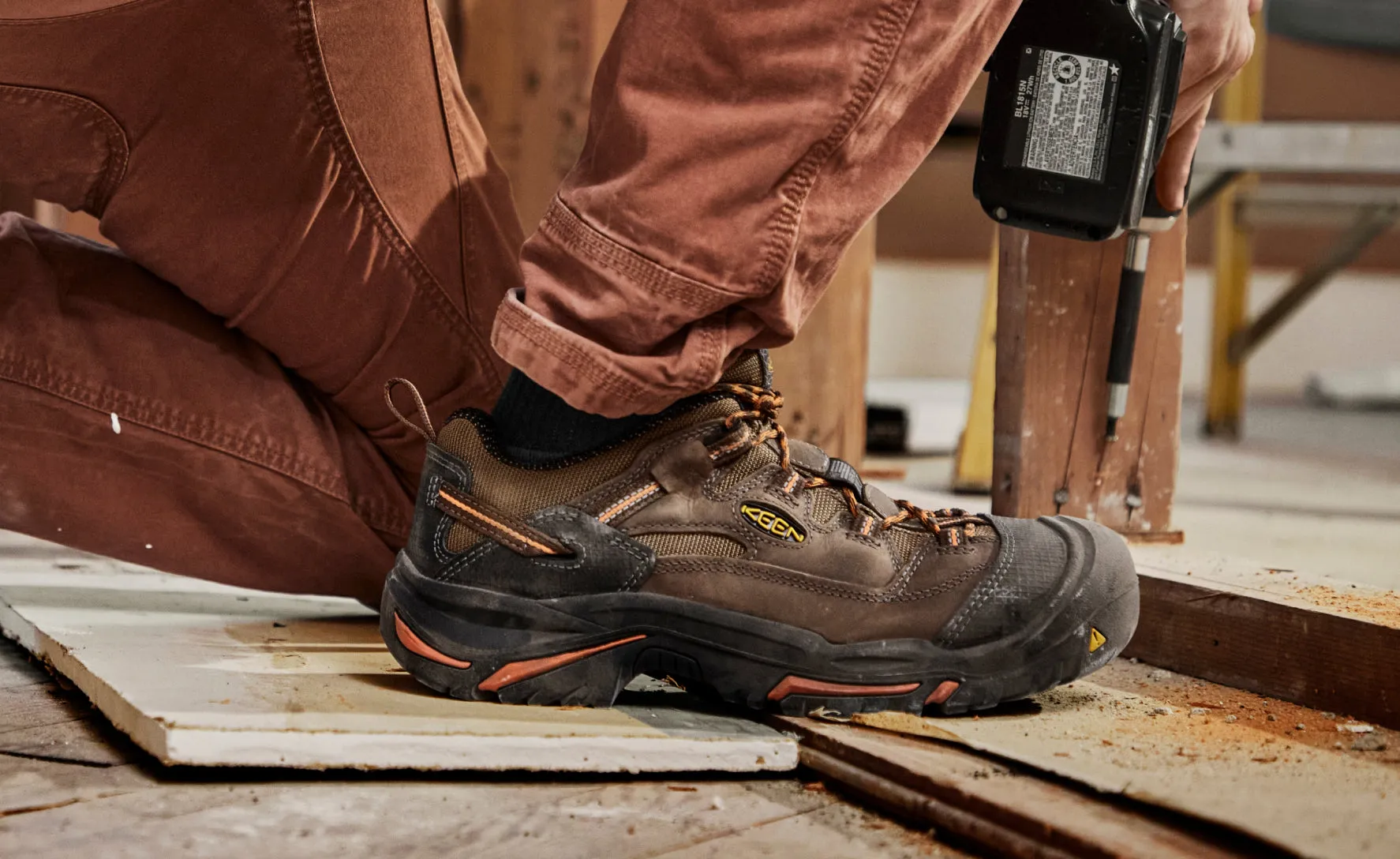 Men's Braddock Low (Soft Toe)  |  Cascade/Orange Ochre KEEN