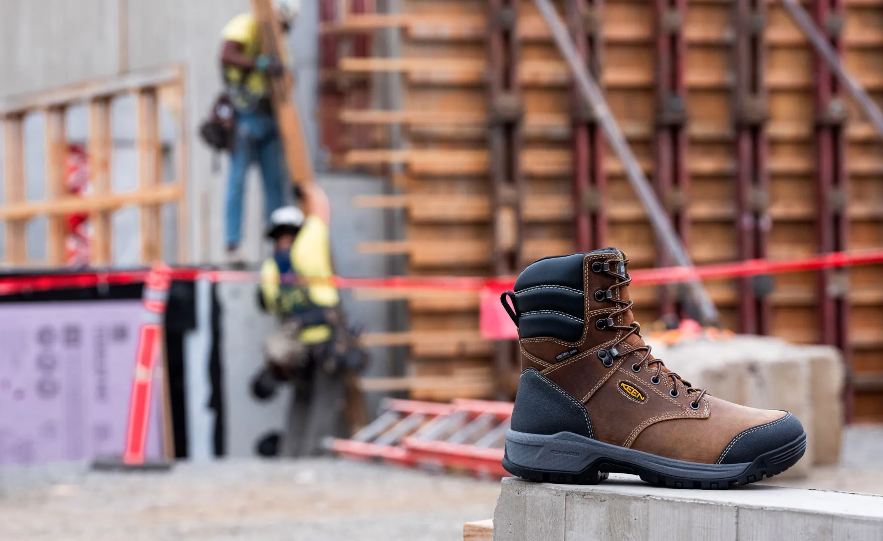 Men's Evanston 8" Insulated Waterproof Boot (Soft Toe)  |  Bison/Black KEEN
