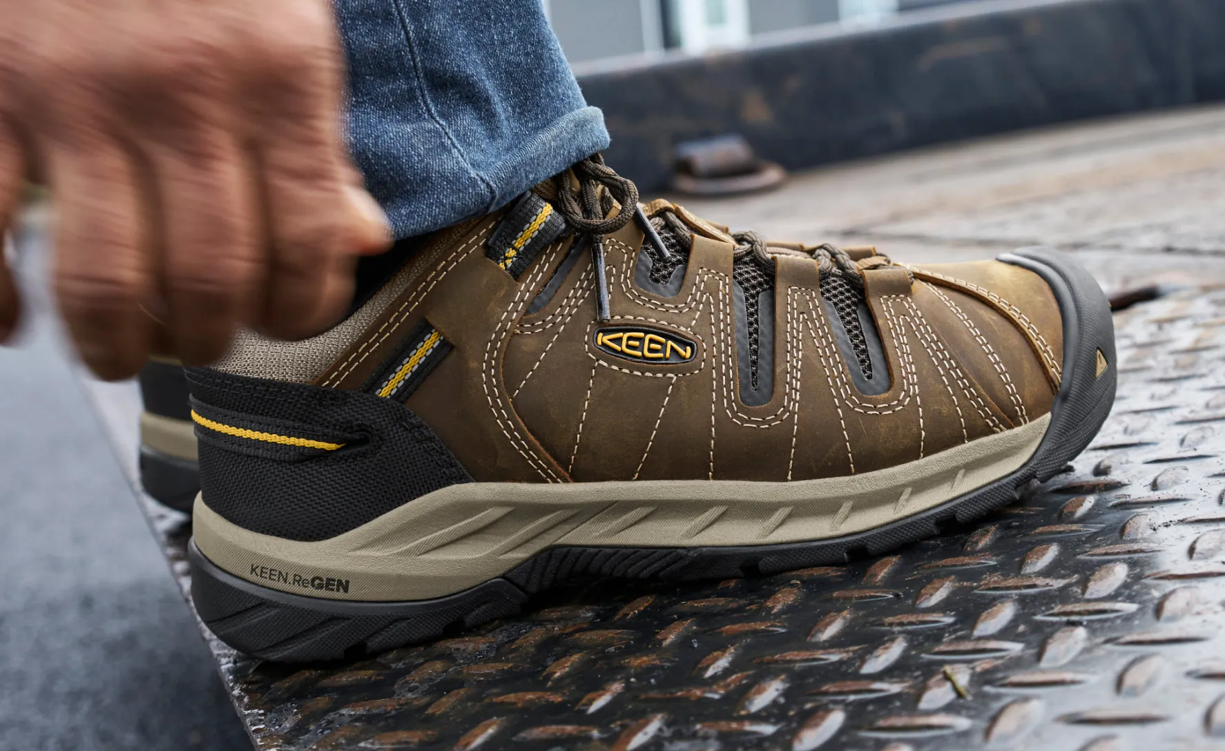 Men's Flint II (Soft Toe)  |  Cascade Brown/Golden Rod KEEN