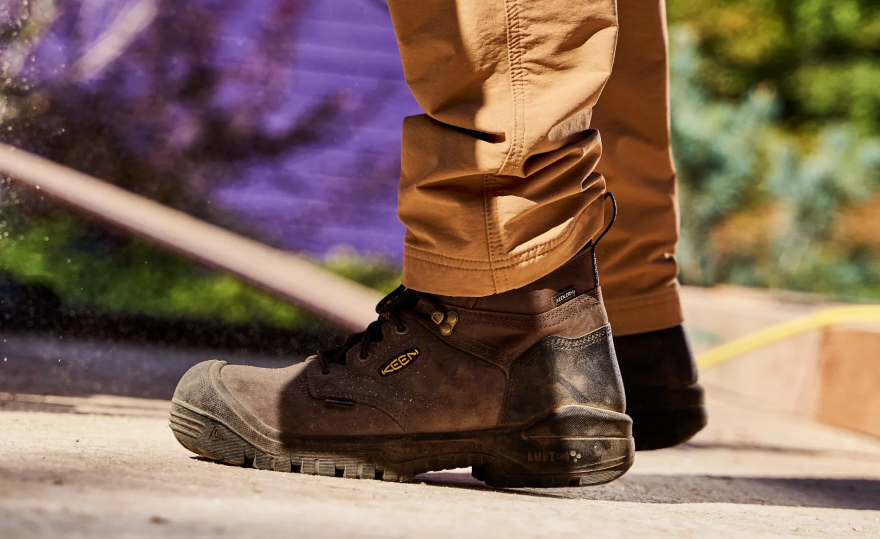 Men's Independence 8" Waterproof Boot (Soft Toe)  |  Dark Earth/Black KEEN