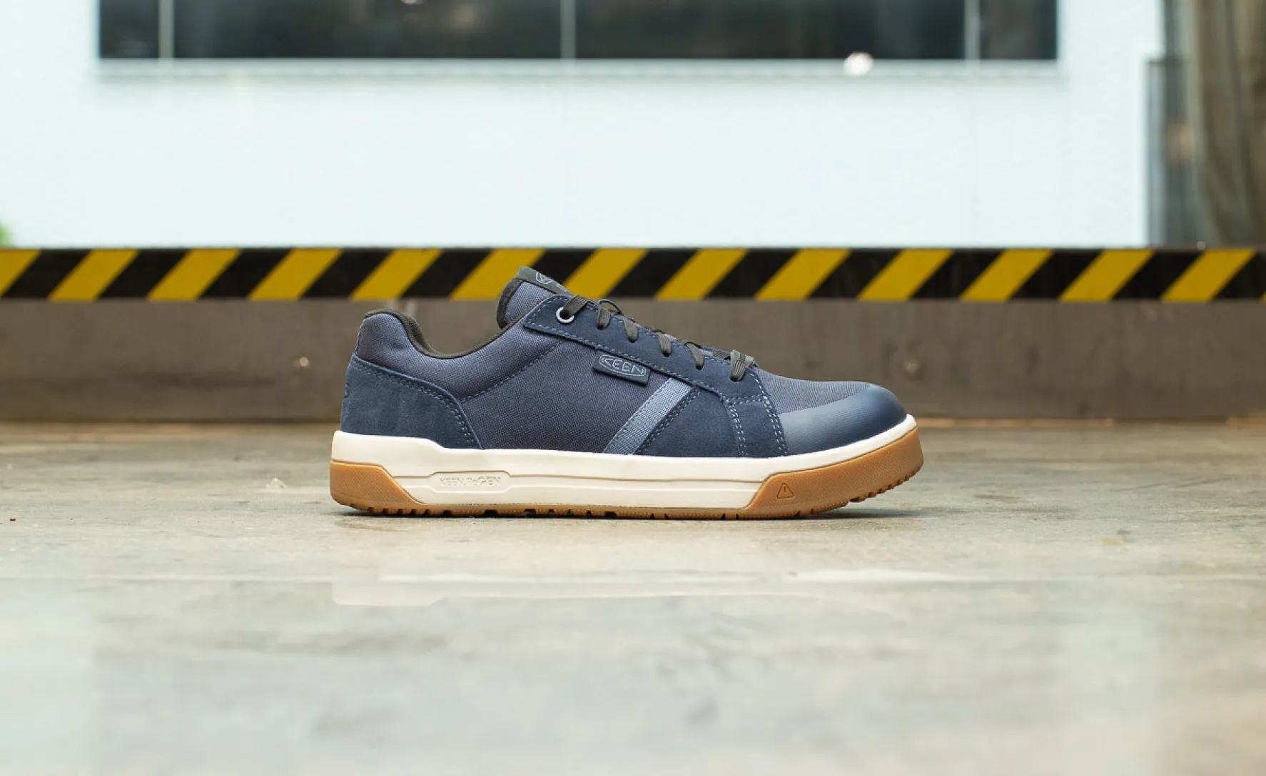 Men's Kenton Work Shoe (Carbon Toe)  |  Naval Academy/Gum KEEN