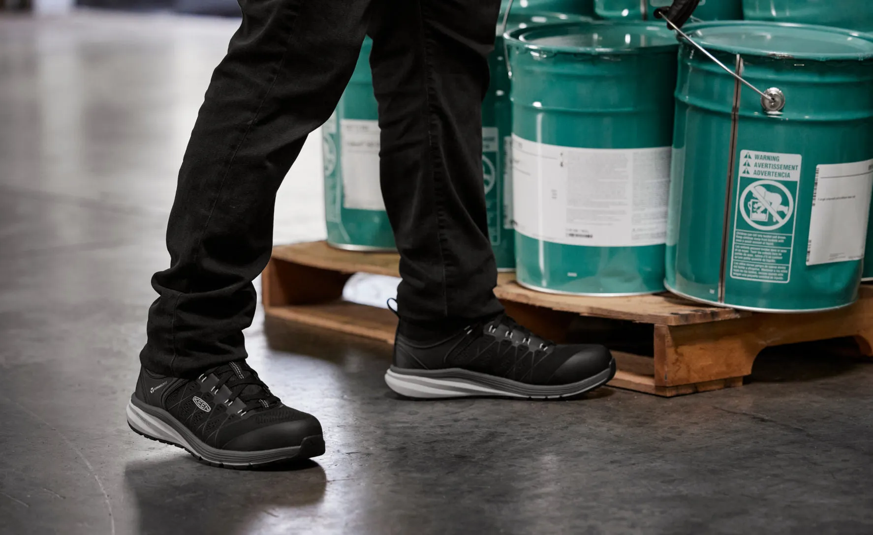 Men's Vista Energy ESD (Carbon Toe)  |  Vapor/Black KEEN