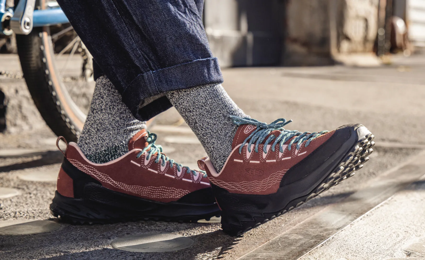 Women's Jasper Zionic Sneaker x Pilgrim Surf   Supply  |  Marron/Adobe Rose KEEN