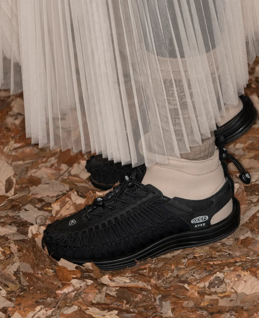 Women's UNEEK High Top x HYKE  |  HYKE Black KEEN