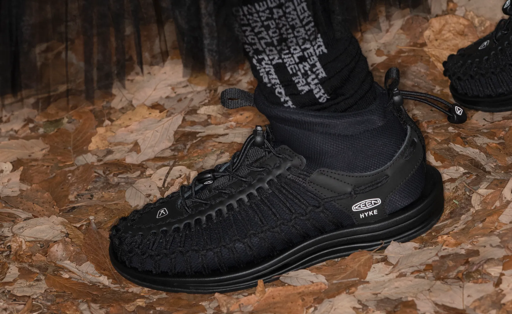 Women's UNEEK High Top x HYKE  |  HYKE Black KEEN